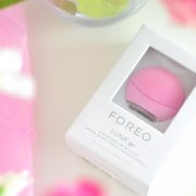 foreo-luna-go-skin-cleanser