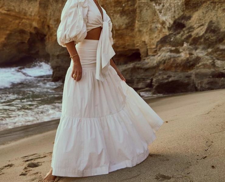 white-outfits-2025