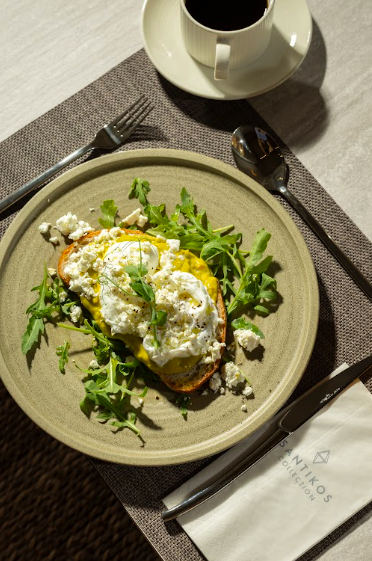 food-dining-travel-guide-meros-hotwl-paros-naoussa