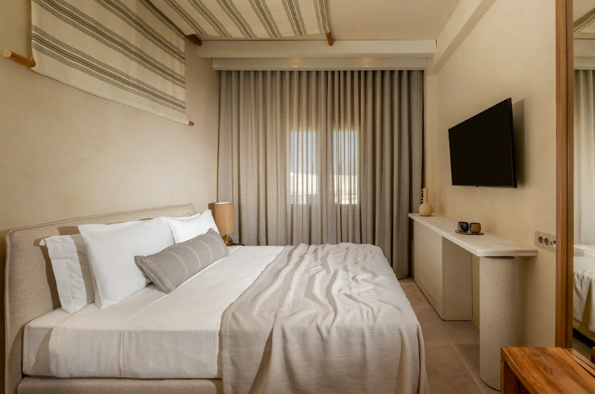 classic-double-room-meros-paros-hotel