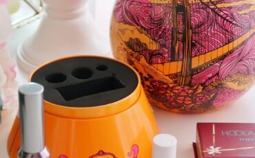 benefit-cosmetics-collection-for-bronze-glowing-skin